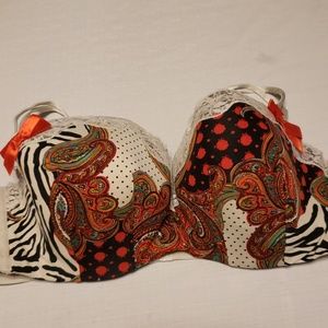 Cacique bra size 44d